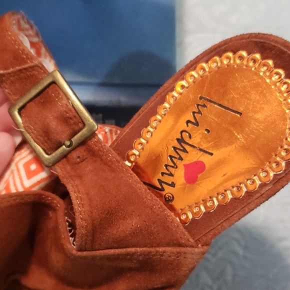 💙 10 for $20 -Peep toe platform heels - Picture 5 of 6